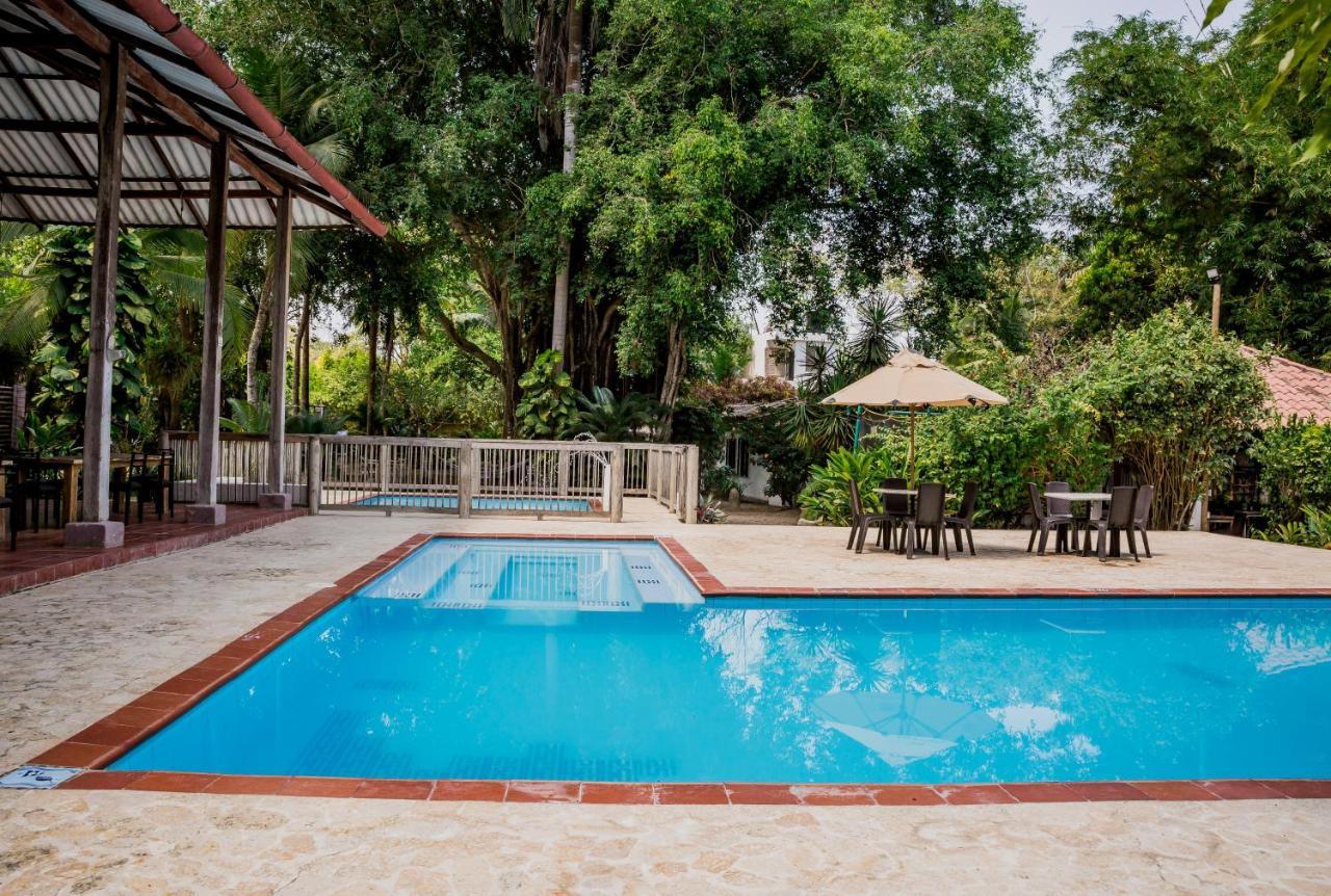 Hotel Restaurante Selva Negra Turbaco Екстер'єр фото